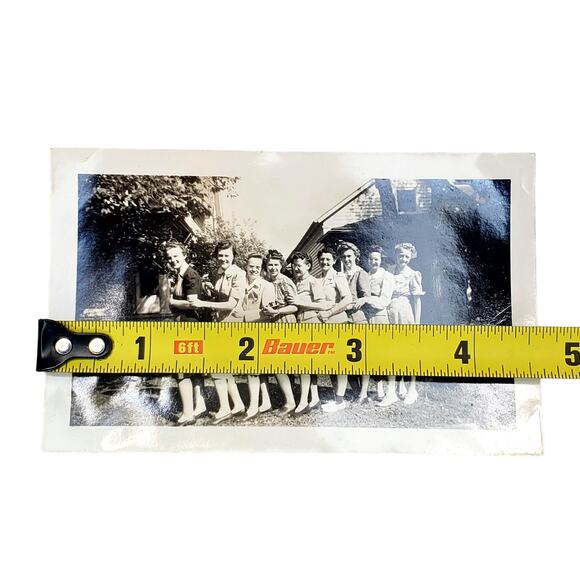 Vtg Girlfriends Posing Together After Tea Party Original Monochrome Photo Found - Picture 3 of 4